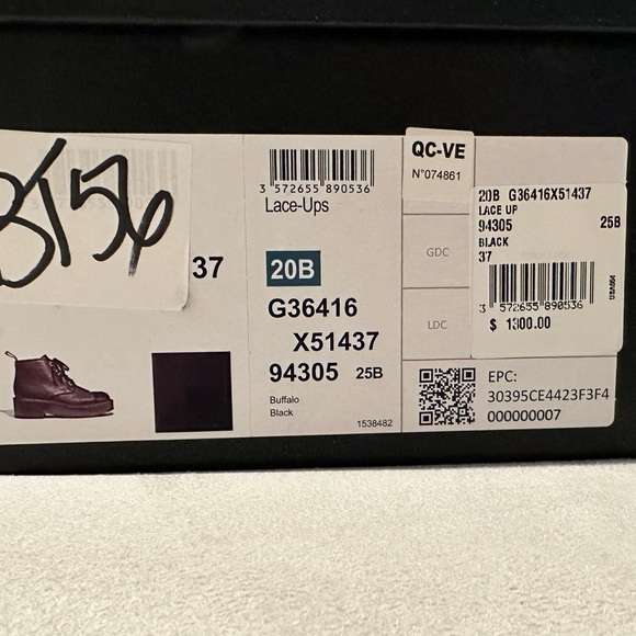 Chanel lace up boots - Picture 2 of 10